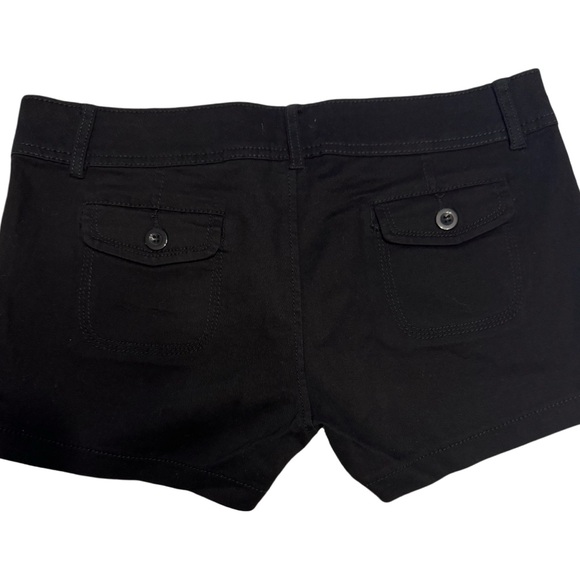 New Love Culture women’s chino/cargo style black shorts with back pockets L - Picture 9 of 9
